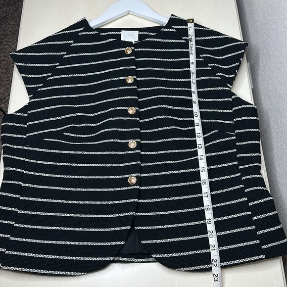 NWT H&M Black & White Striped Tweed Short Sleeve Button Front Top Blazer Size XL - Picture 15 of 15